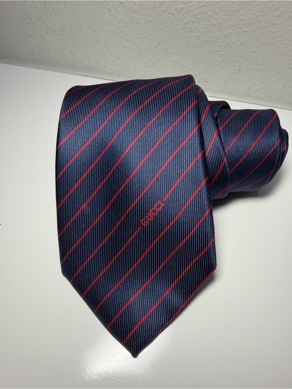 Gucci Navy Tie with Red Diagonal Stripe